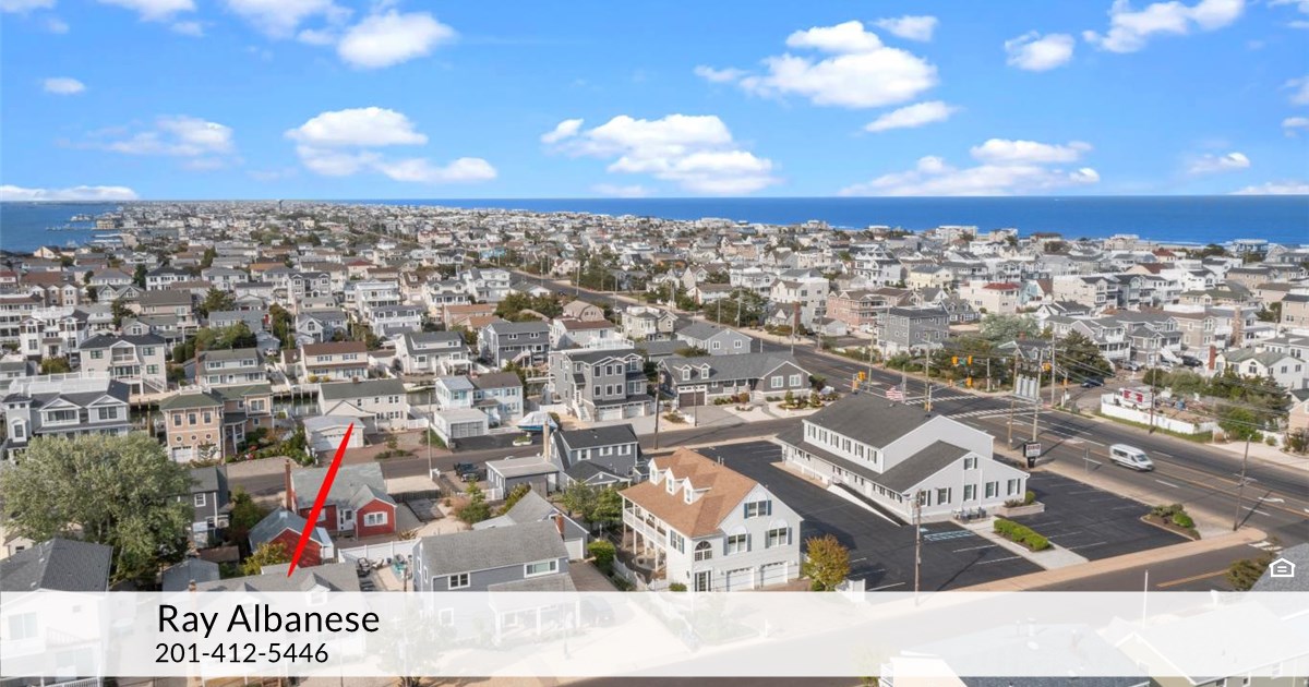 21 W Indiana Ave, Long Beach, NJ 08008
